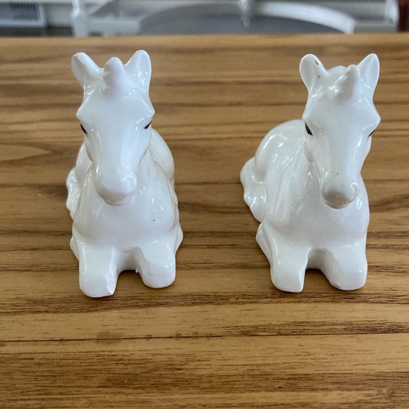 Unicorn salt & pepper shakers - Picture 1 of 7